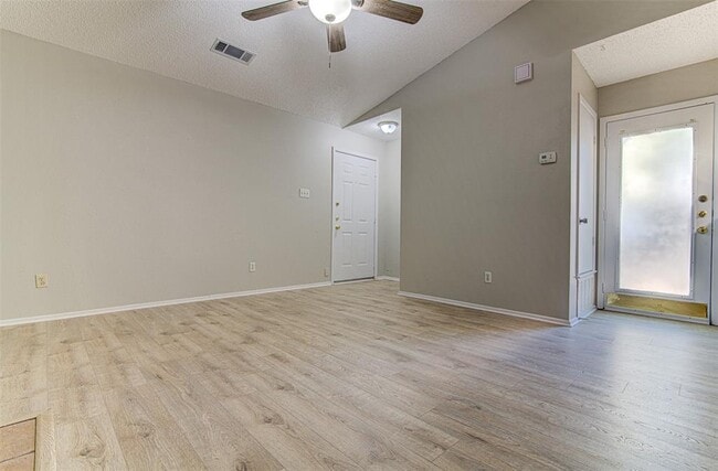 12824 Tomanet Trail