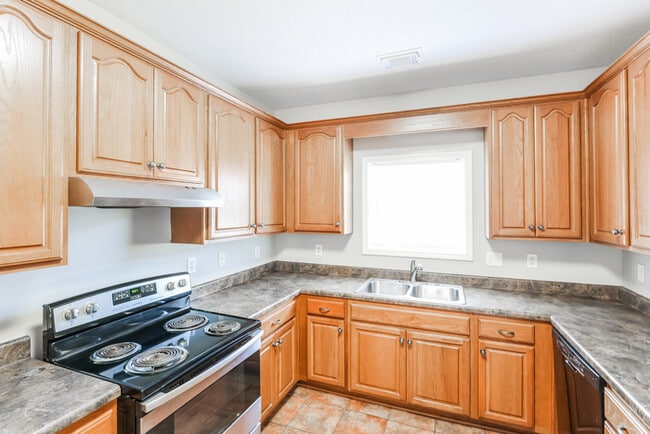 Photo - 1571 Spencer Dr
