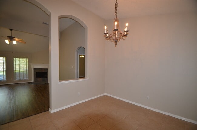 Photo - 18 Steep Trail Pl