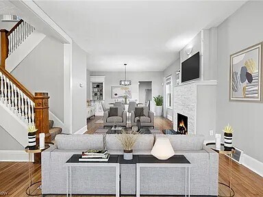 Photo - 1773 W 47th St