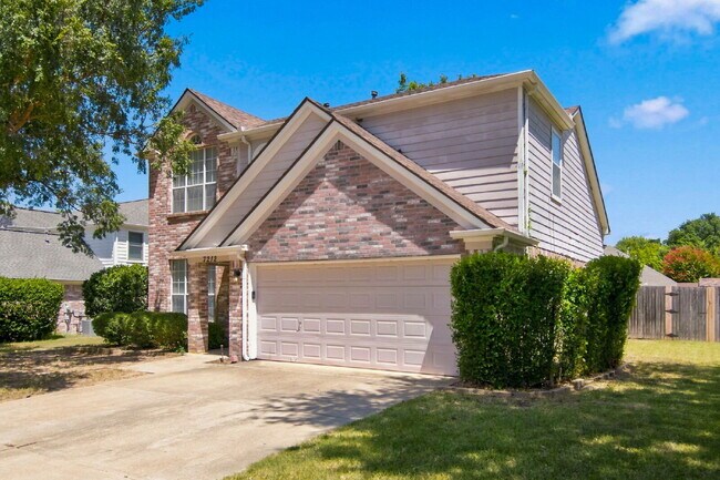 "Spacious Two-Story Home with Multiple Living Spaces and and Expansive Backyard!"