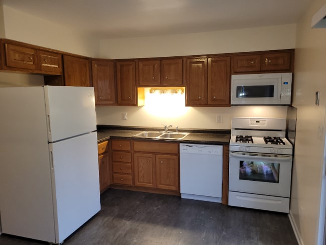 Photo - 7600 Whitcomb St