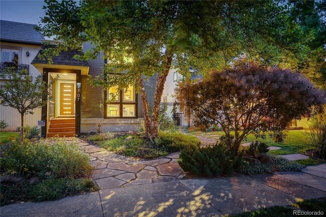 Building Photo - 2707 Champa St