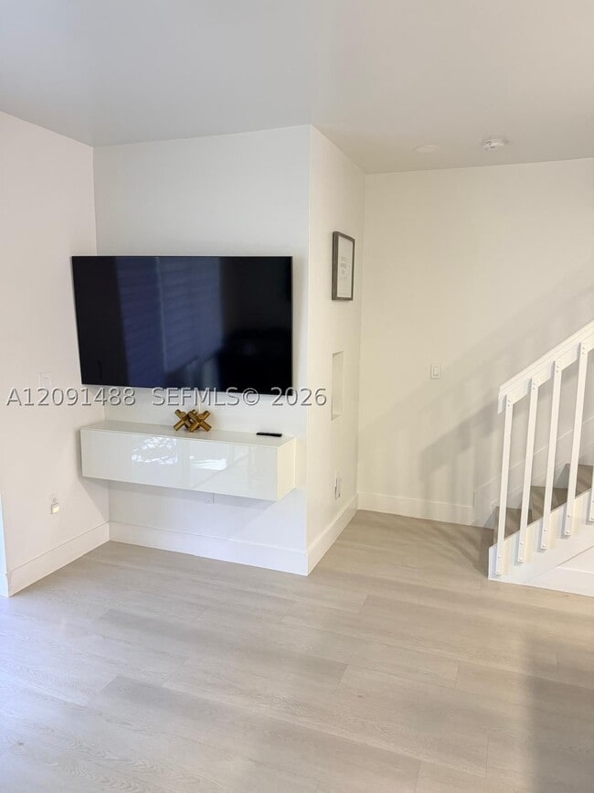 1022 NE 42nd Ave