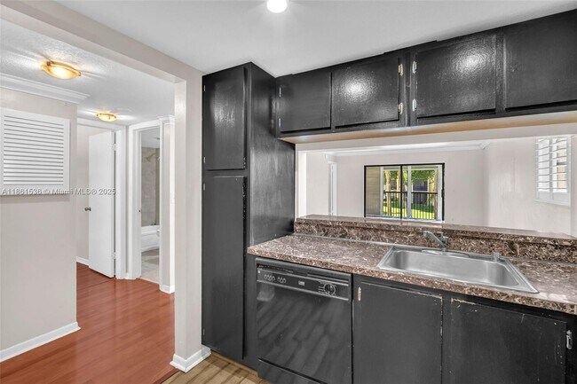 Photo - 6575 W Oakland Park Blvd Unit 218