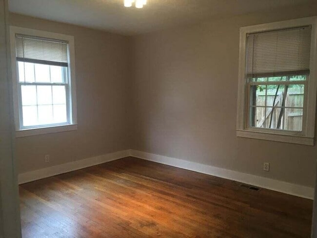 Photo - 1723 Kissingbower Rd