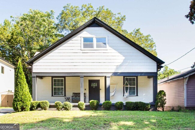 Photo - 1583 Elixir Ave SW