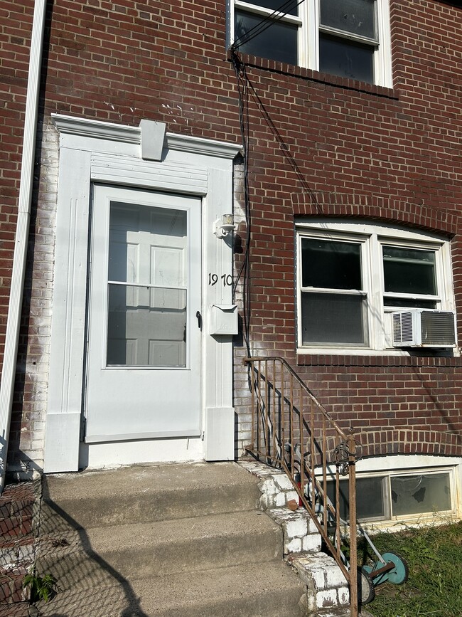 Building Photo - 1970 Prospect Rd Rental