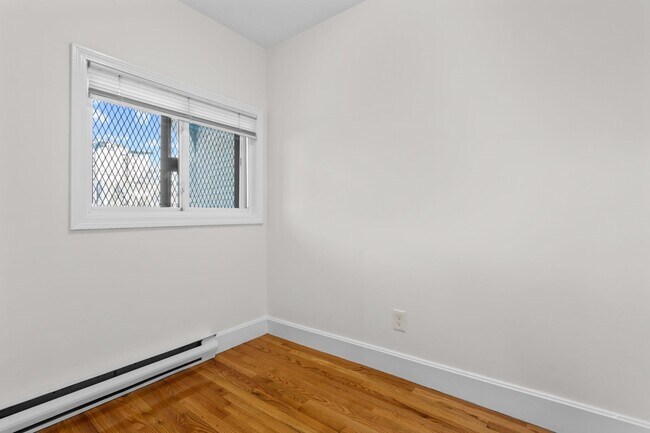 754 Huntington Ave Unit 3