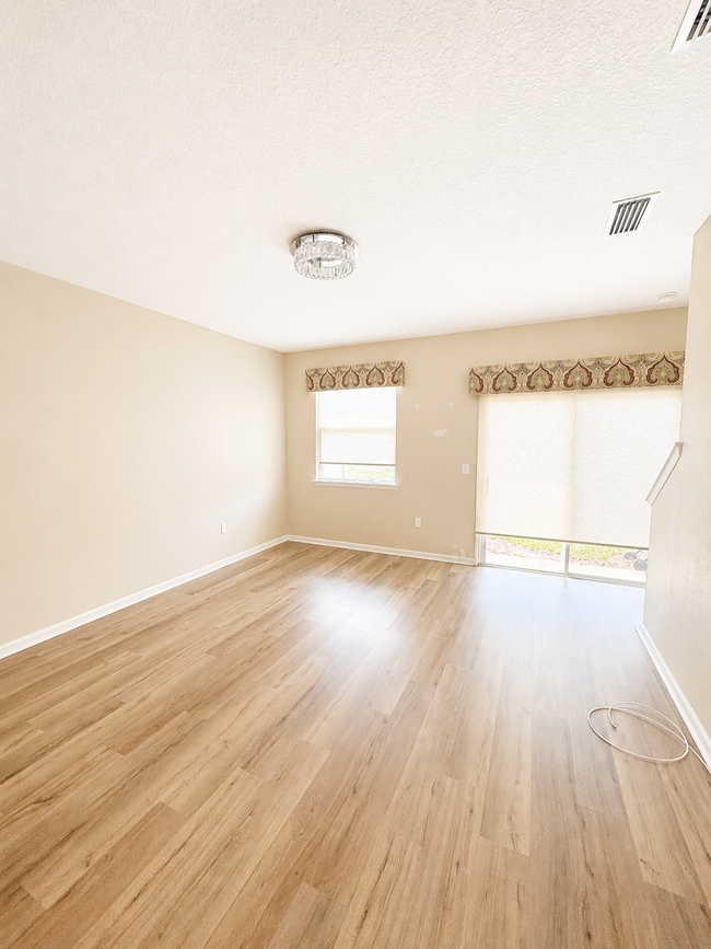 Photo - 7804 Merchants Way