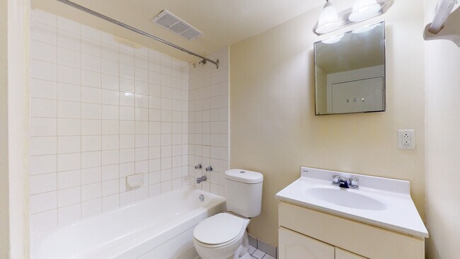 Photo - 335 MacLaren St. – The New Yorker