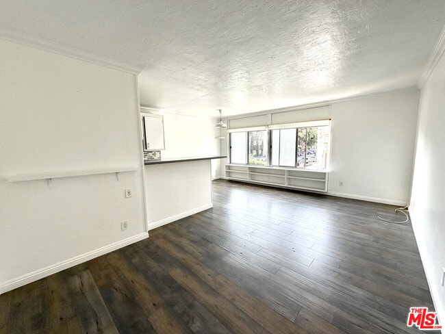Photo - 250 Linden Ave Unidad 201