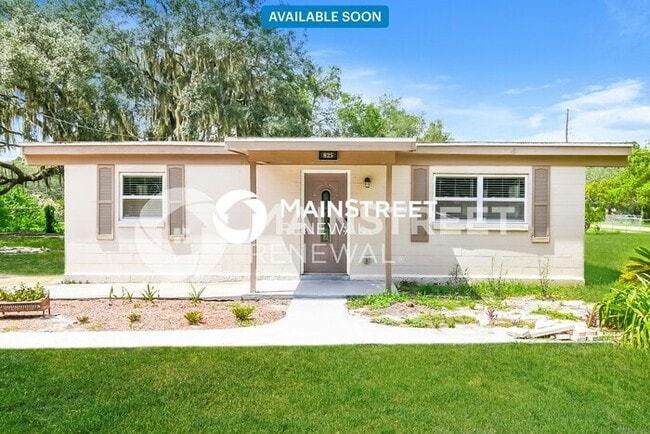 Building Photo - 3 Bedroom Pet-Friendly Home in Mount Dora,...