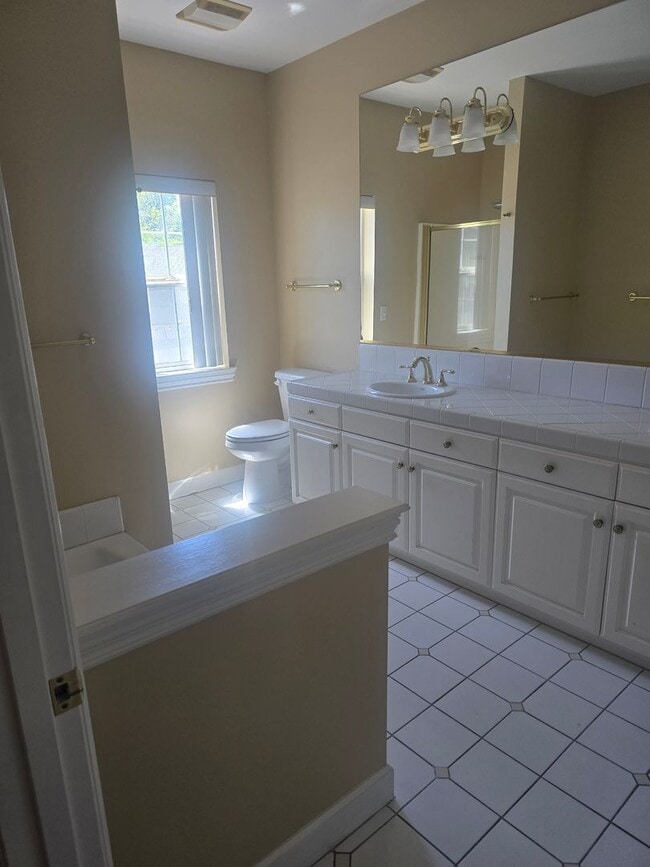 Photo - 3 bed 2 bath Home for Rent in Grants Pass
