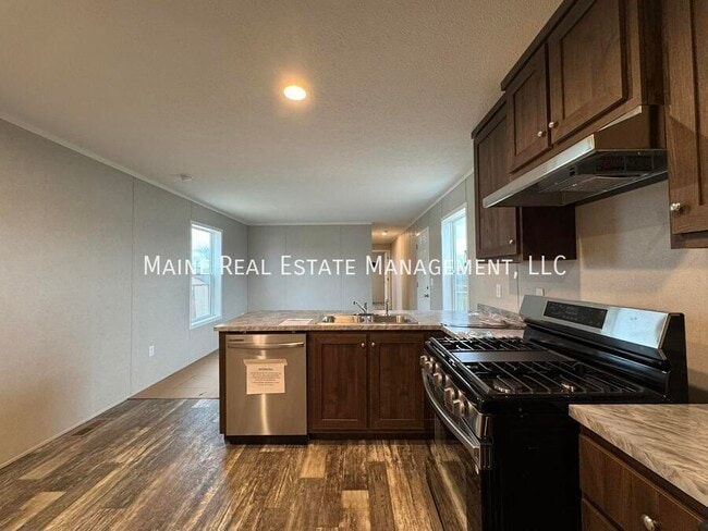 Building Photo - 138 F St Rental