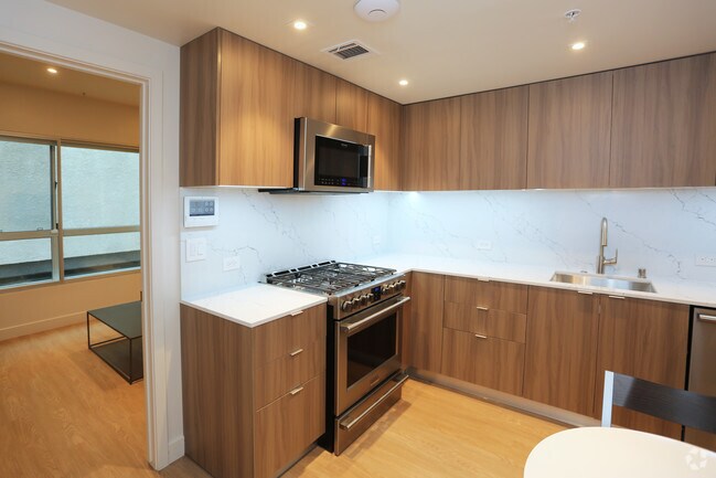 1BR, 1BA-500 SF