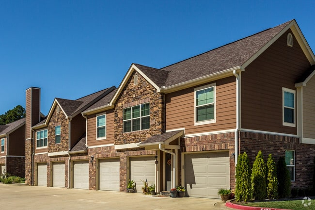 The Pointe at Cabot
