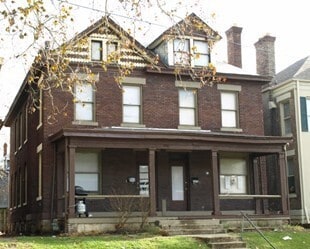 Building Photo - 1894 Summit St Unit 1894 Rental