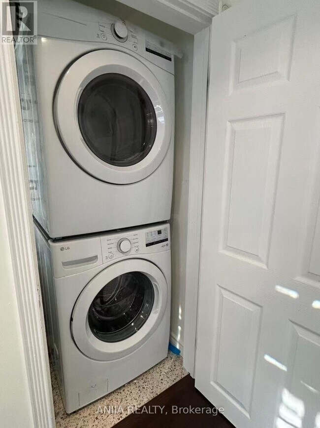 Photo - 500 Huntingwood Dr