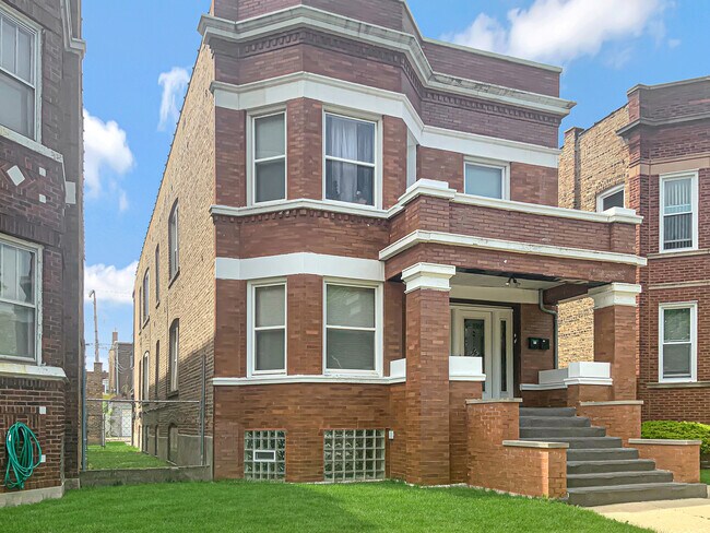 Building Photo - 7930 S Green St Unit 2