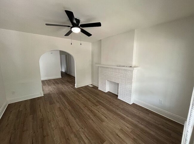 Photo - 1663 S 4th St