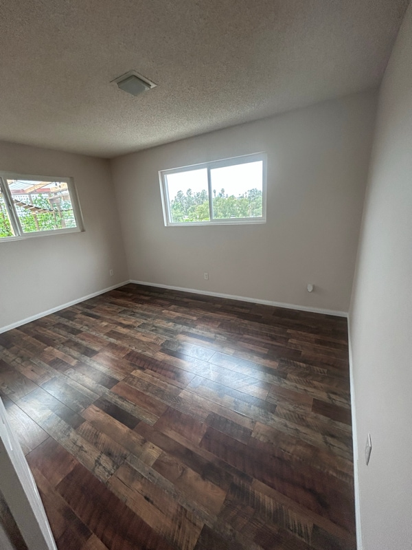 Photo - 730 Lonsdale Ln