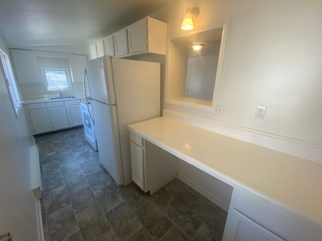 Photo - Milton -840 Unit 840-Rear W Milton