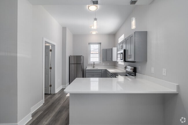 Studio - 478SF - Kitchen