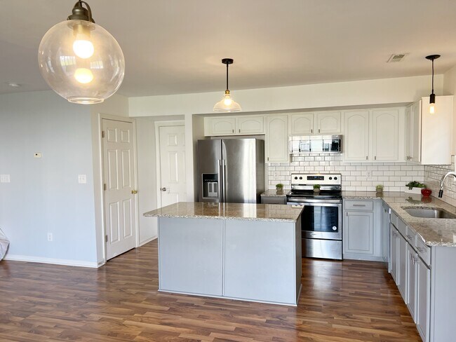 Photo - 2282 Middle View Dr