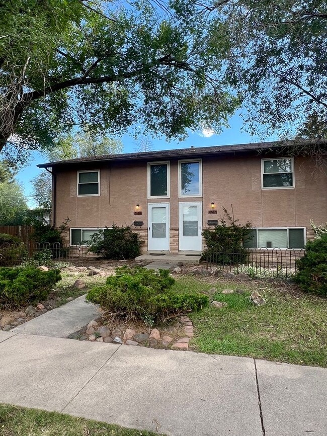 Building Photo - 2567 E Uintah St Unit 2569 Rental