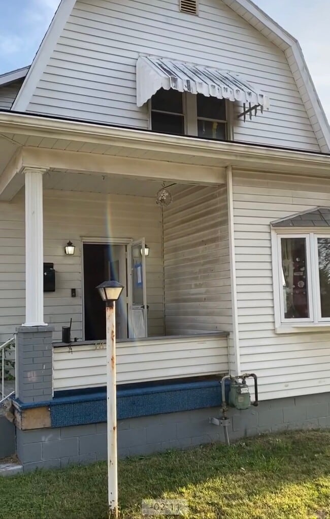 Building Photo - 383 Fell St Rental