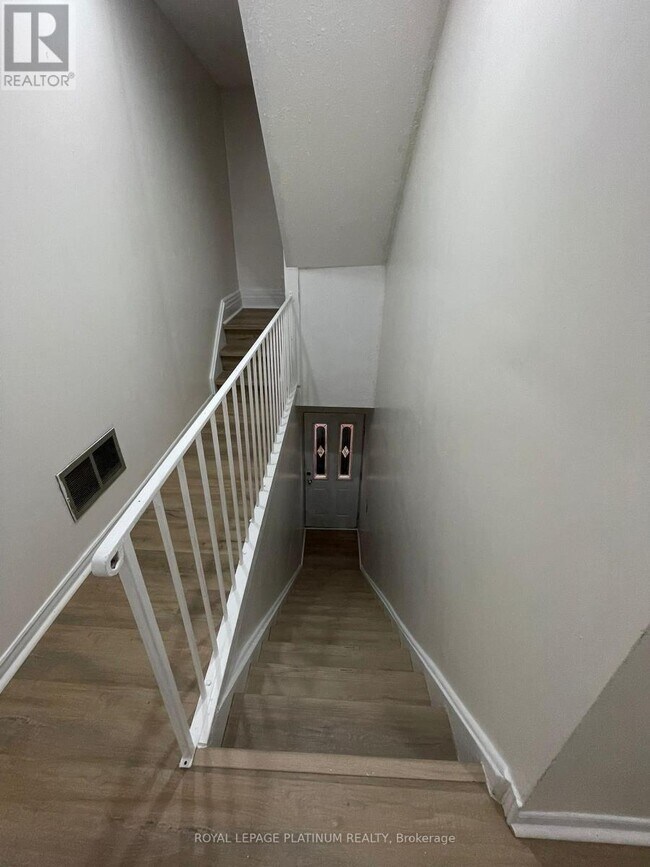 Photo - 700 Brock Ave