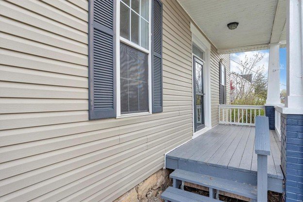 Photo - 212 Bates St