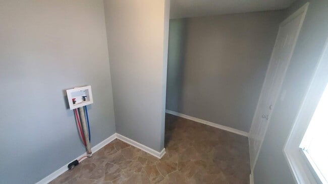 Photo - 630 N Cherry St