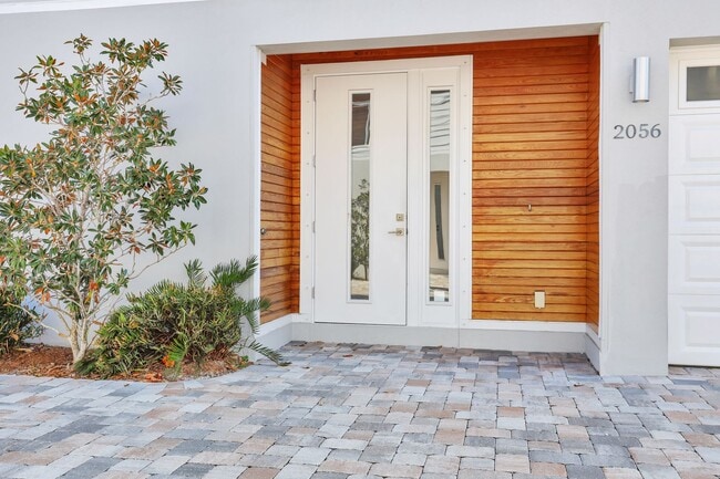 Photo - 4bd/3.5bth Perfectly Located Modern Townhouse