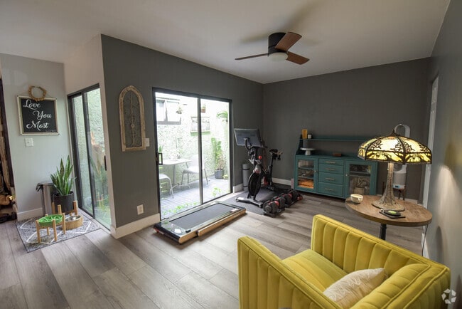 Building Photo - 8356 NW 37th Pl Rental