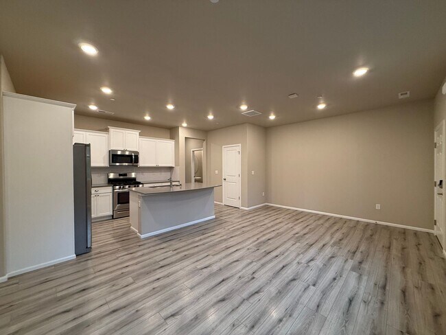 13157 175th Ave E