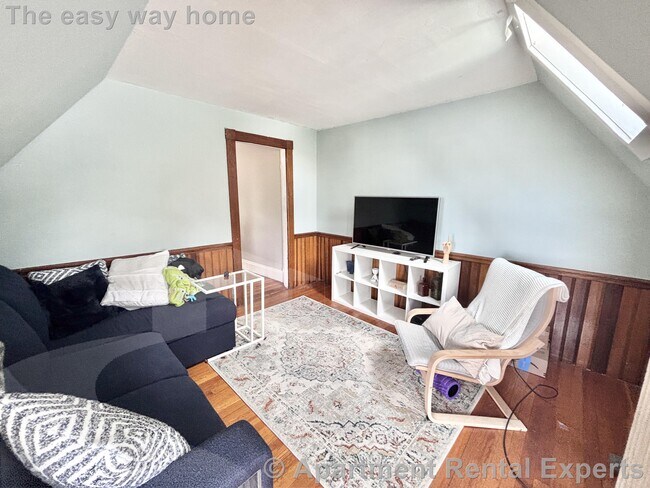 Photo - 72 Thurston St Unit #3