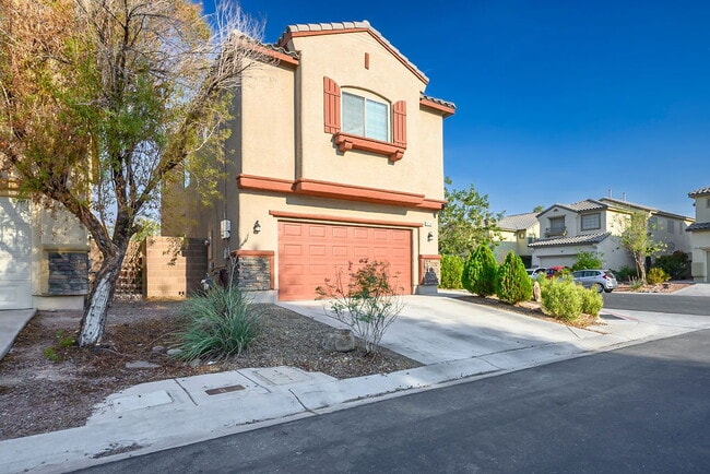 Photo - "Spacious 4-Bed Oasis with Outdoor Kitchen & Hardwood Elegance in North Las Vegas!"