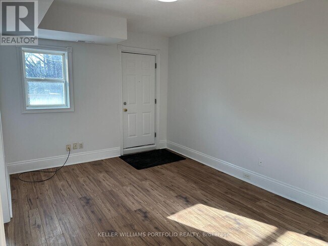 Photo - 47 East Avenue N