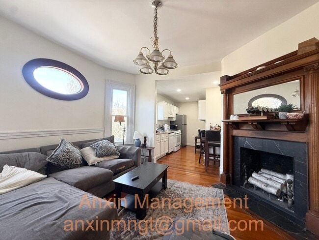 Building Photo - 39 Dana St Unit B