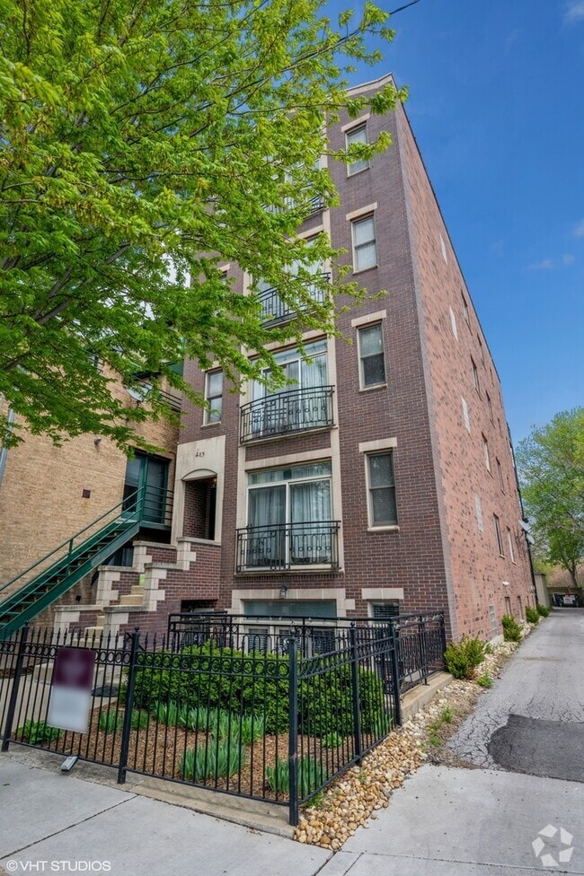 Building Photo - 413 N Noble St Unit G Rental