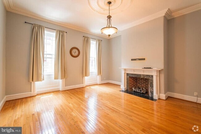 Building Photo - 535 Spruce St Unit B Rental