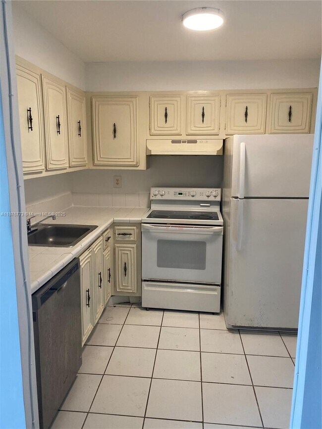 Photo - 486 NW 165th St Unit B-202