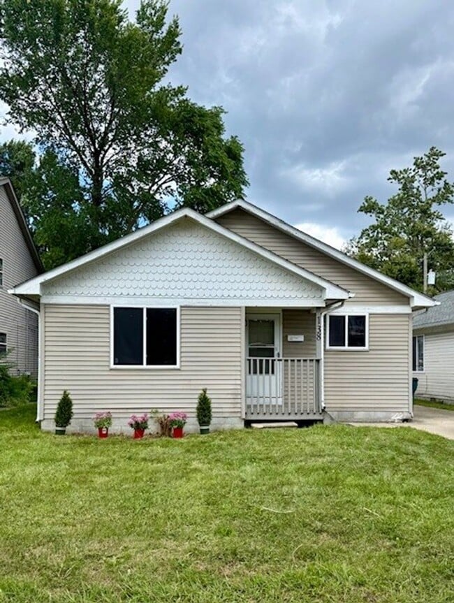Building Photo - NEW RENTAL! Available Now