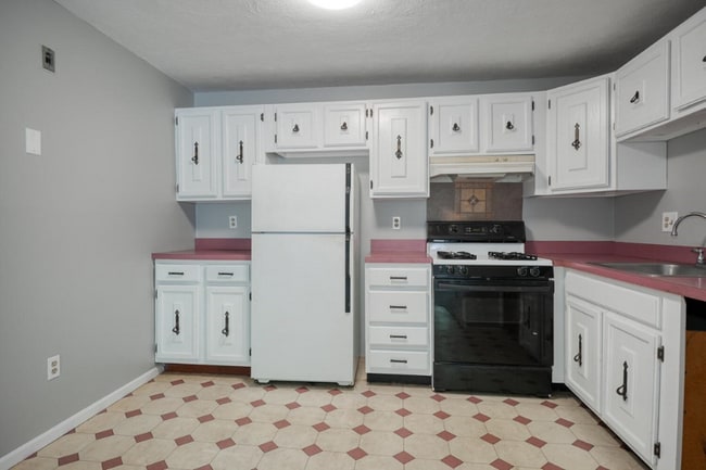 Photo - 10 Karen Cir Unit 10