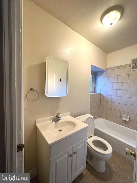 Photo - 3900 Terrace St Unit 5