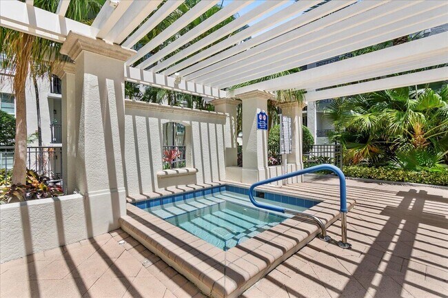 Photo - 600 S Dixie Hwy Unit 555