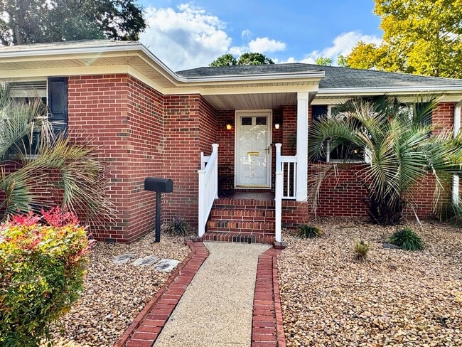 Photo - 225 Lucile Ave