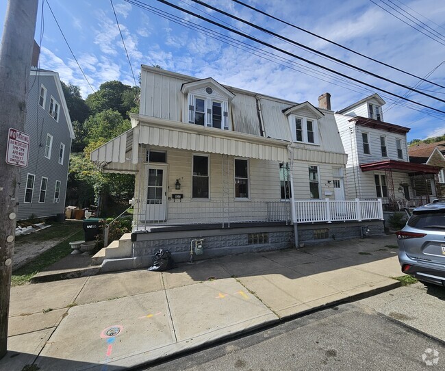 Building Photo - 837 Stanton Ave Rental